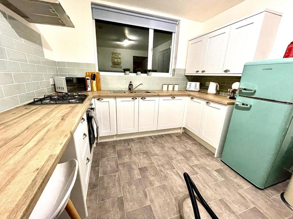 Harbour Loft! Newly Refurbished 3 Bed Flat! Apartment Burry Port Exterior photo